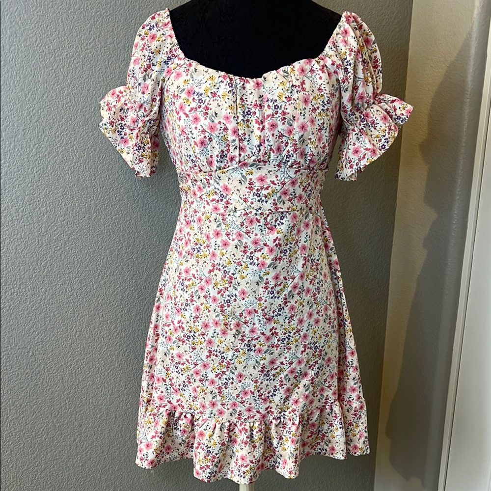 SHEIN Allover Floral Pink and White Ruched Mini Dress Size Small - Picture 2 of 9
